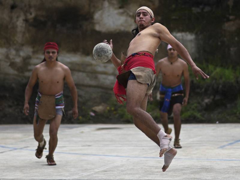 Mayas luchan por reconstruir el ancestral juego de pelota