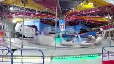 VIDEO: trágico accidente en juego mecánico de famoso parque de diversiones