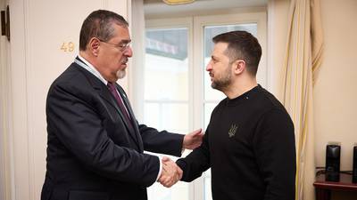 Bernardo Arévalo se reúne con Volodímir Zelensky y reitera su apoyo a Ucrania