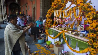 México celebra el Día de Muertos con restricciones por el Covid-19