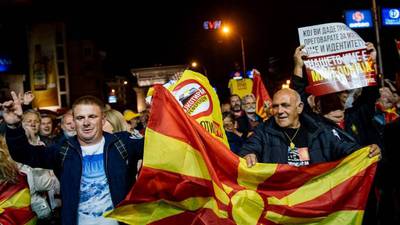 Macedonios apoyan en referéndum cambio de nombre para el país