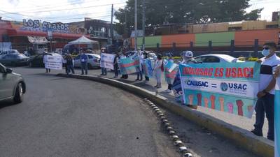 Trabajadores de Calusac realizan nuevo plantón pacífico para exigir pago de salarios