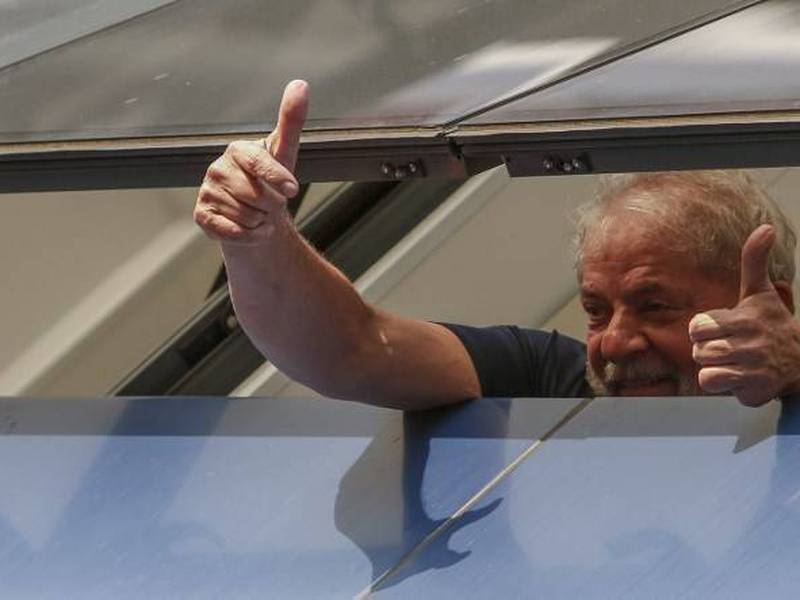 Ordenan trasladar a Lula da Silva a cárcel de Sao Paulo