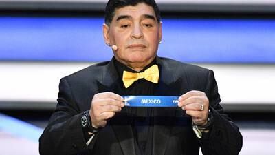 Los memes engalanan la llegada de Maradona a México