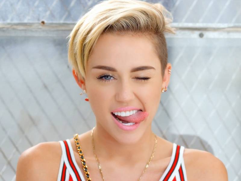 Miley Cyrus tuvo una recaída con el alcohol tras varios meses sobria