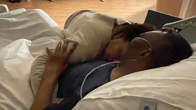 Hija de Pelé comparte conmovedora foto con su padre