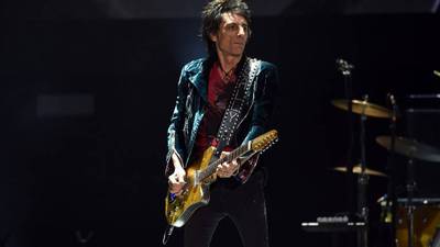 Ronnie Wood, integrante de The Rolling Stones, revela que tuvo un cáncer de pulmón