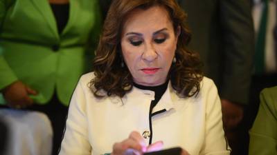 Sandra Torres califica de “hombre noble" a expresidente Álvaro Colom