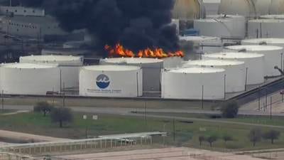Extinguen incendio en planta química cerca de Houston
