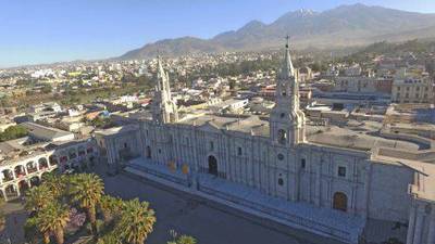 Sismo de 5.8 grados de magnitud remece región peruana de Arequipa