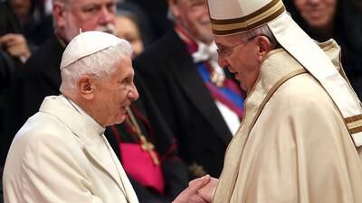 Papa Francisco comparte emotivo mensaje por la muerte de Benedicto XVI