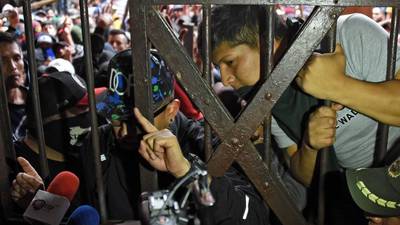 FOTOS. Presos se amotinan en cárcel boliviana, en medio de crisis política