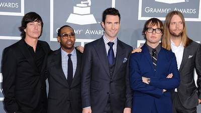 Integrante de Maroon 5 anuncia su salida de la agrupación tras haber sido arrestado