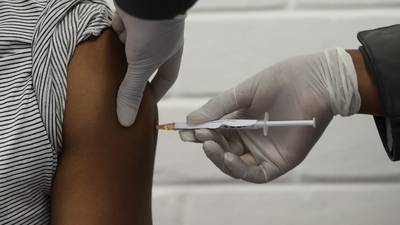 Covid-19: Acuerdo para producir vacuna adelantaría su distribución en América Latina