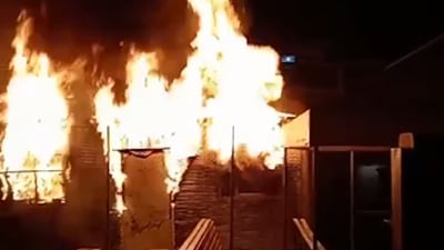 VIDEO. Incendian clínica móvil en El Paraíso, zona 18