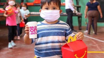 McDonald’s lleva doble sonrisa a miles de niños guatemaltecos