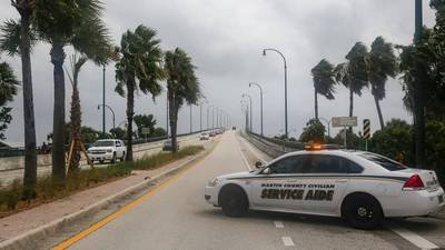 Florida se prepara para recibir el impacto del poderoso huracán Dorian