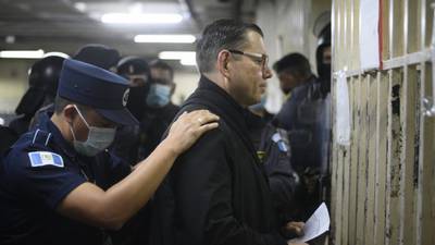 Manuel Baldizón continuará en libertad condicional