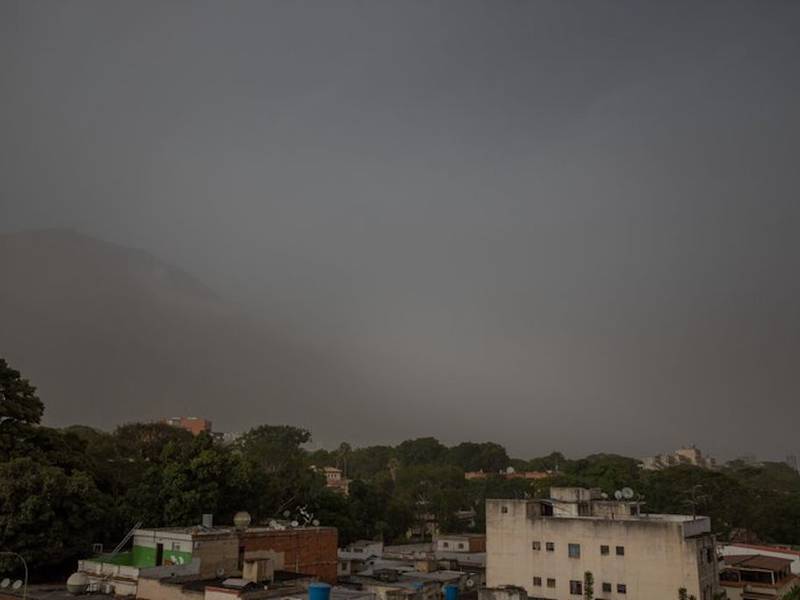 Emiten recomendaciones por ingreso de polvo del Sahara a Guatemala
