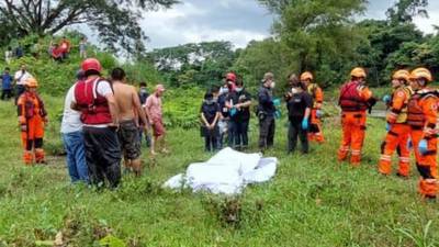Bomberos localizan sin vida a niña que fue arrastrada por río en Retalhuleu