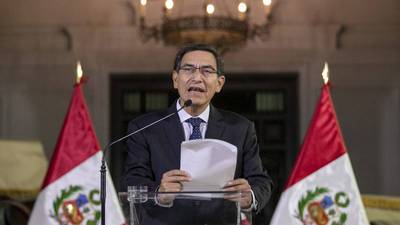 Vizcarra acusa al jefe del Congreso de Perú de “conspirar” para destituirlo