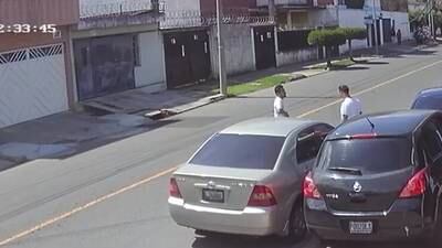 VIDEO. Difunden imágenes de un asaltante que opera en la zona 7