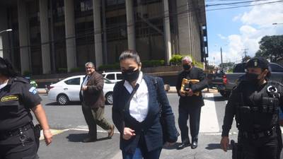 Juicio caso La Línea: Otto Pérez y Roxana Baldetti son trasladados a Tribunales