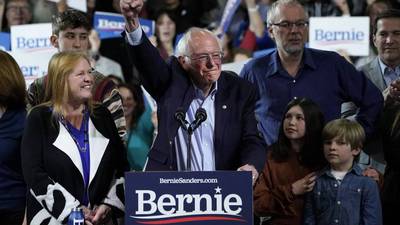Sanders lidera cómodamente las primarias de California
