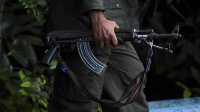 Venezuela afirma que frustró “invasión de mercenarios” procedente de Colombia