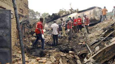 Explosión de camión cisterna deja más de 15 muertos en Uganda