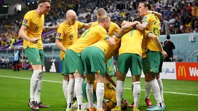 ¡Adiós, Dinamarca! Australia clasifica a octavos tras derrotar a los daneses