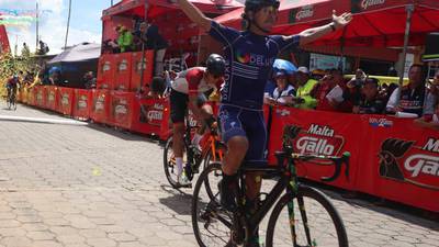 “Me pesan las nalgas”, las frases más divertidas de Julio Padilla en la Vuelta