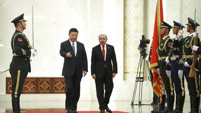 Tras romper con Taiwán, presidente dominicano visita Beijing
