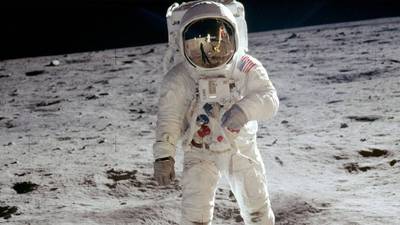 ¿Cuáles eran las canciones más escuchadas cuando el hombre llegó a la luna en 1969?