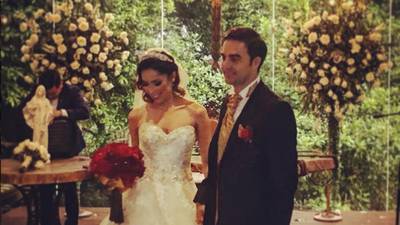 Pamela Paz cumple su sueño en su boda religiosa