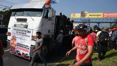 Transportistas y autoridades indígenas se dirigen a la capital
