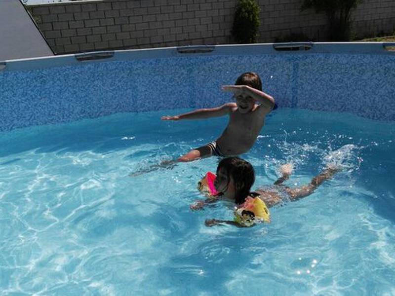 ¡Prohibido llenar piscinas! Conoce la medida que anunció la municipalidad de Sacatepéquez