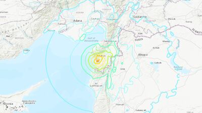 Nuevo sismo de 6.4 sacude Turquía dos semanas después de los terremotos