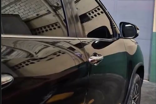Ubican en parqueo de la Bolívar camioneta de lujo que había sido robada