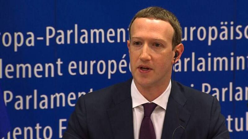 El “mea culpa” de Zuckerberg no convence en la Eurocámara