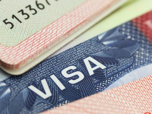 Condenan a cinco personas por fraude de visas falsas y lavado de dinero