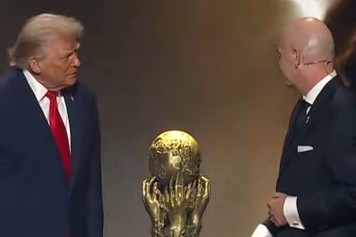 Donald Trump galardonado con el premio FIFA de la Paz