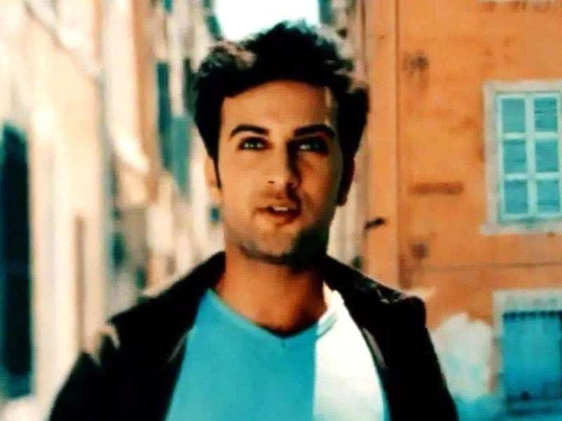 ¿Recuerdas al cantante turco Tarkan? Famoso por su tema &#34;Simarik&#34;