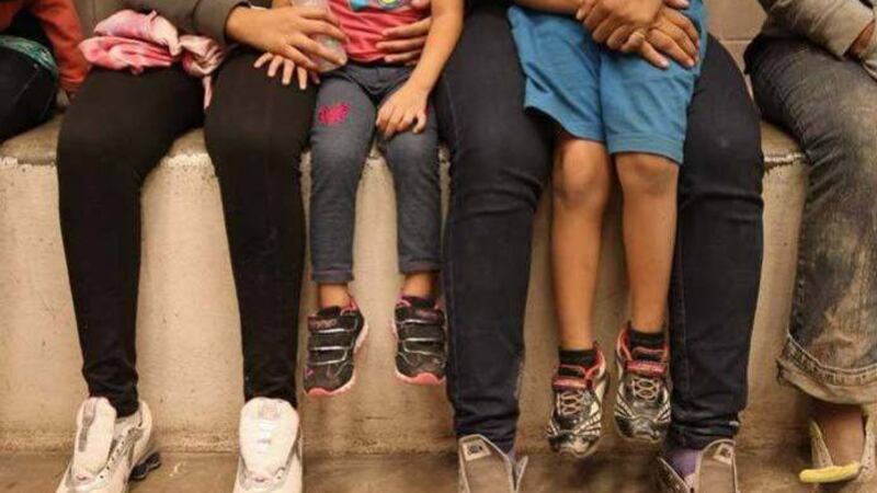 Más de 400 menores migrantes guatemaltecos continúan sin ser reunificados con sus familias