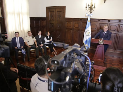 Arévalo agradece a los abogados “decentes” que se postularon en el Ejecutivo para la CC