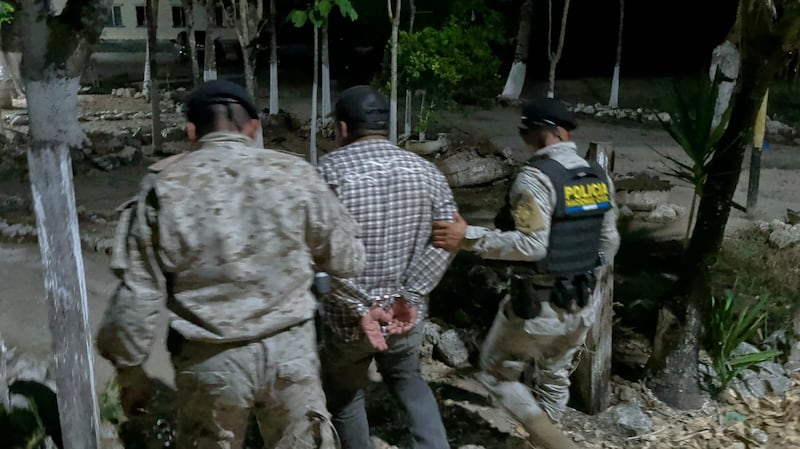 El hombre fue puesto a disposición de las autoridades. Foto: PNC