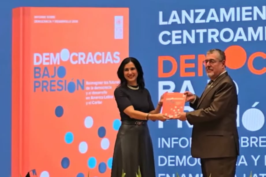 Ejecutivo y el PNUD presentan informe ‘Democracias bajo presión’