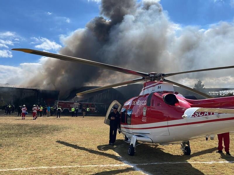 Tres menores y siete adultos viajaban en la avioneta que cayó en Toluca