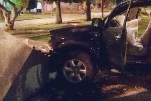 Conductor posiblemente ebrio se accidenta en la avenida Reforma