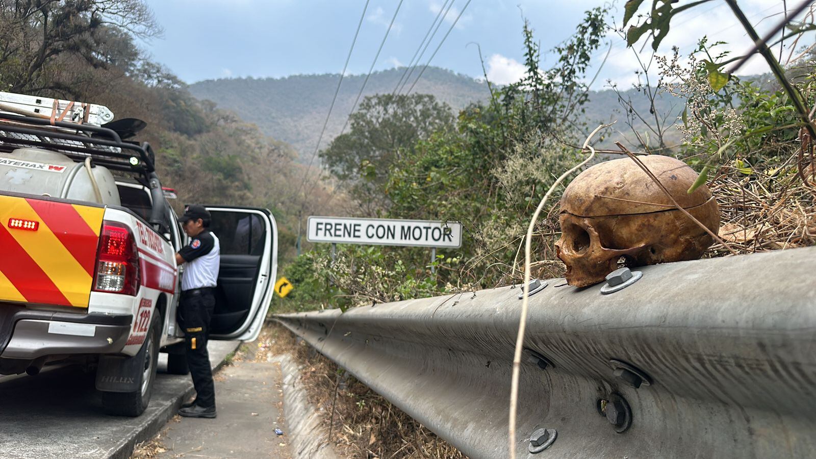 MP investiga hallazgo de un cráneo en la carretera.